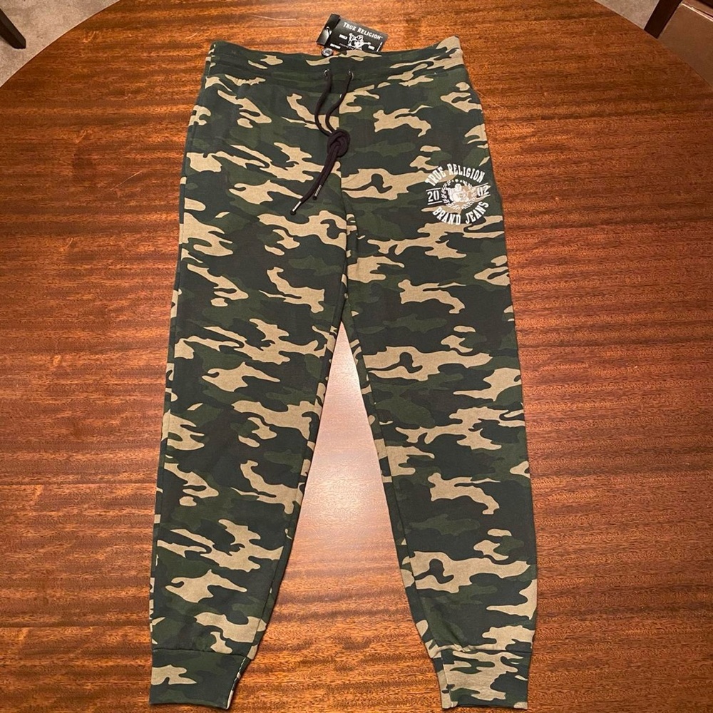 Brand NWT True Religion Camouflage Joggers - Size Medium